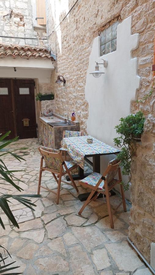 Studio With Garden In Rovinj Exterior foto