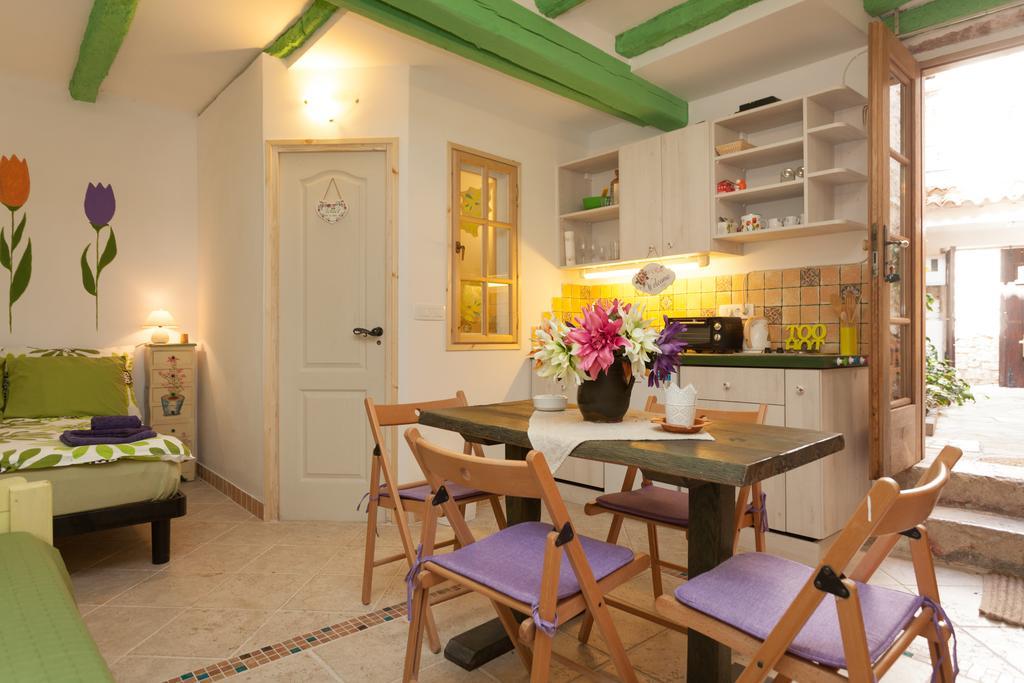 Studio With Garden In Rovinj Exterior foto